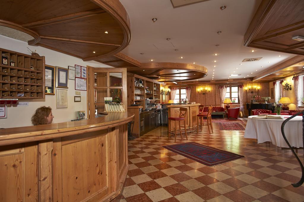 Hotel Plesnik Logarska Dolina Solčava Exteriör bild